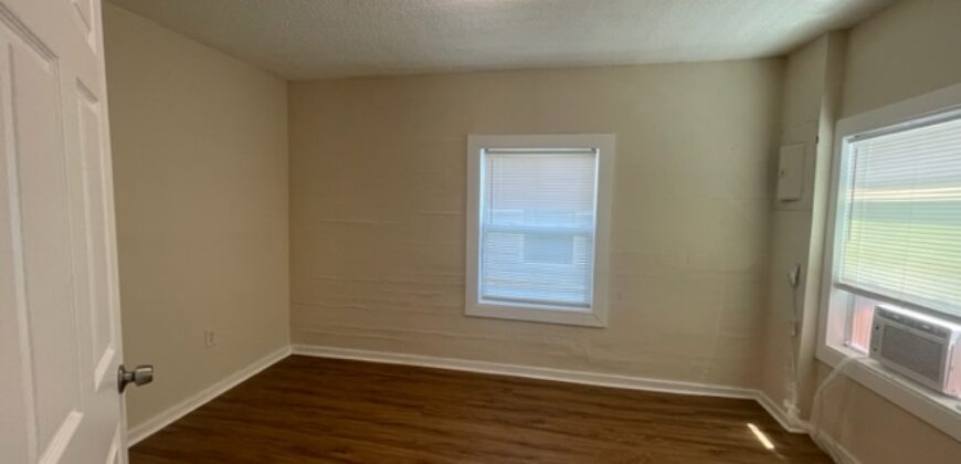 Move in ready 2 bed  1 bath for rent
